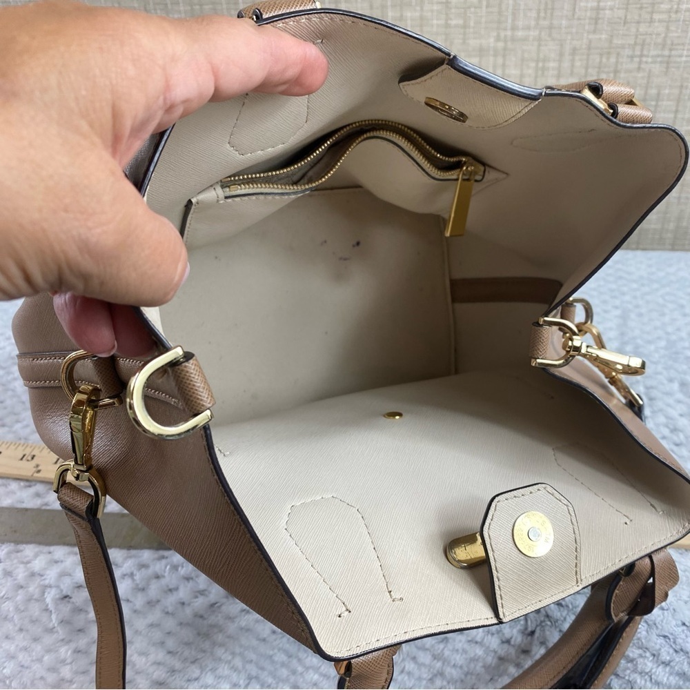 Michael Kors Greenwich‎ Large Saffiano Leather Grab Bag Satchel Crossbody Tan - Picture 8 of 15